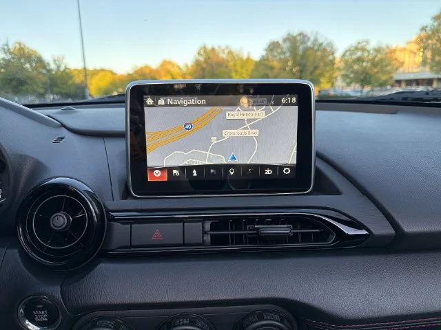 Used 2016 White Mazda Club image 17