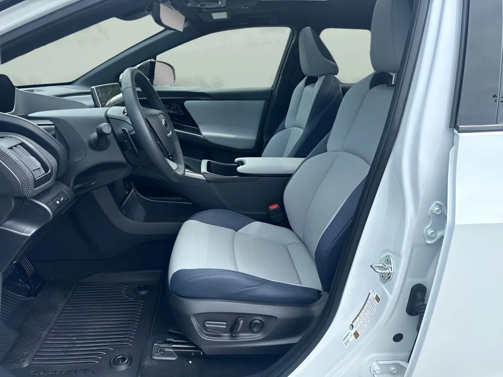 Used 2023 White Subaru Touring image 9