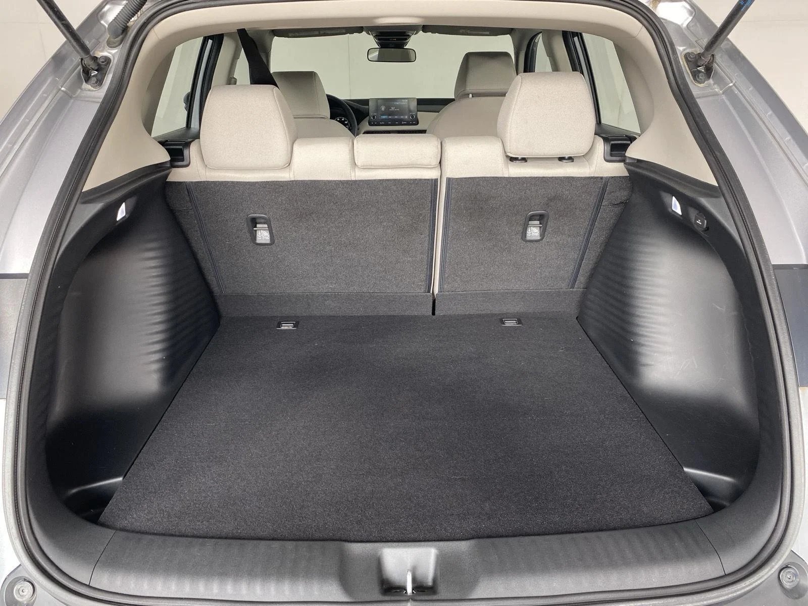 Used 2024 Lunar Silver Metallic Honda LX image 5