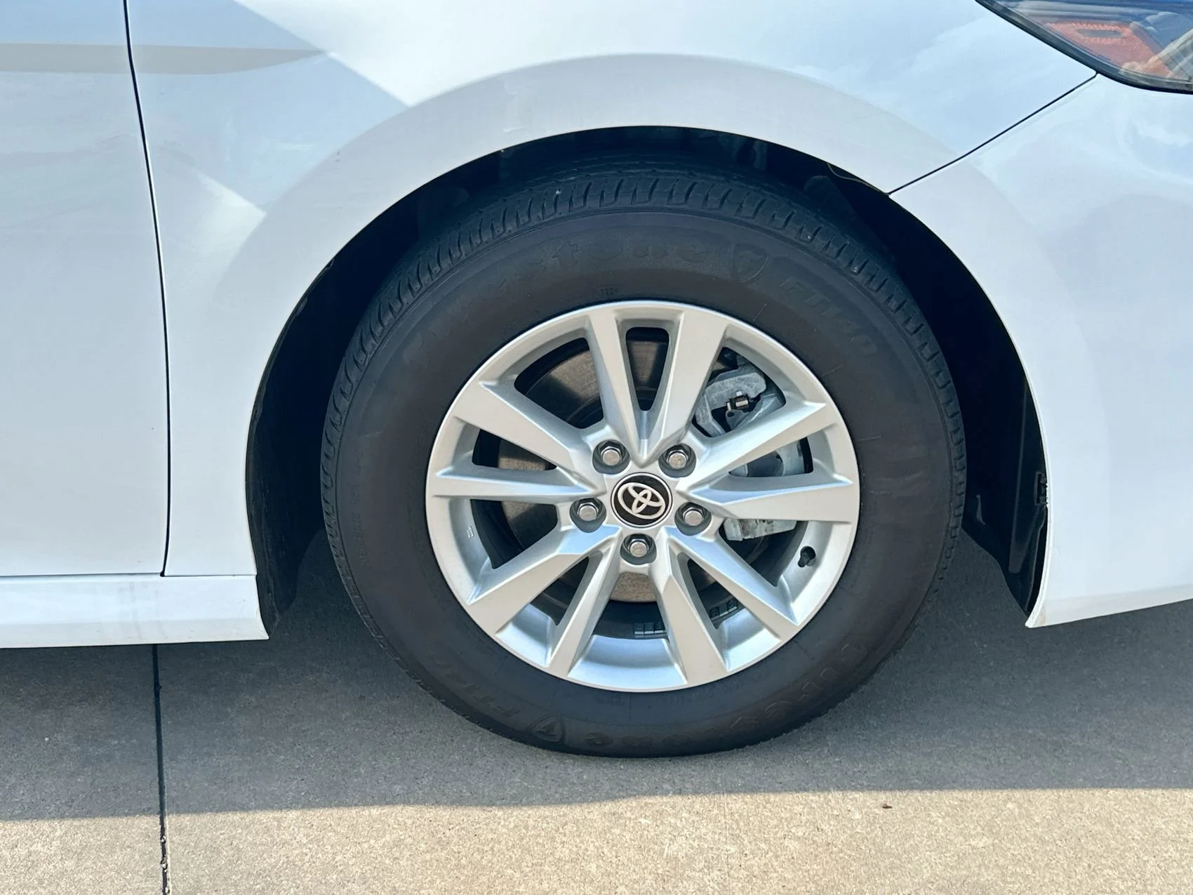 Used 2025 Ice Toyota LE image 10