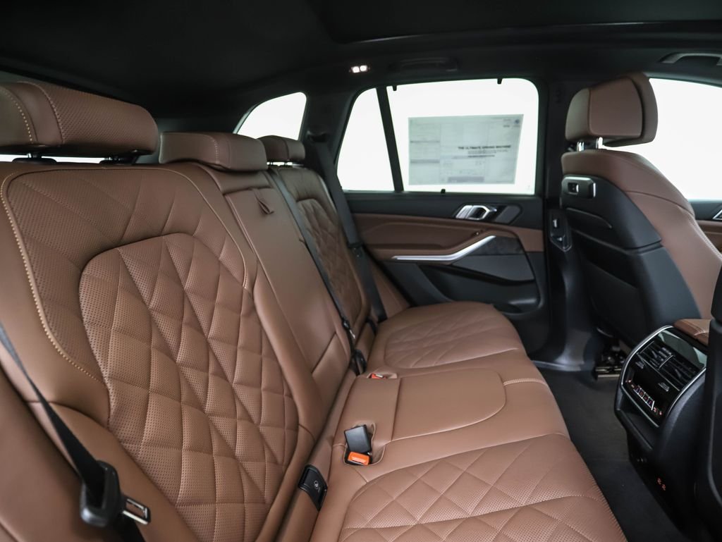 New 2026 Carbon Black Metallic BMW xDrive40i image 27