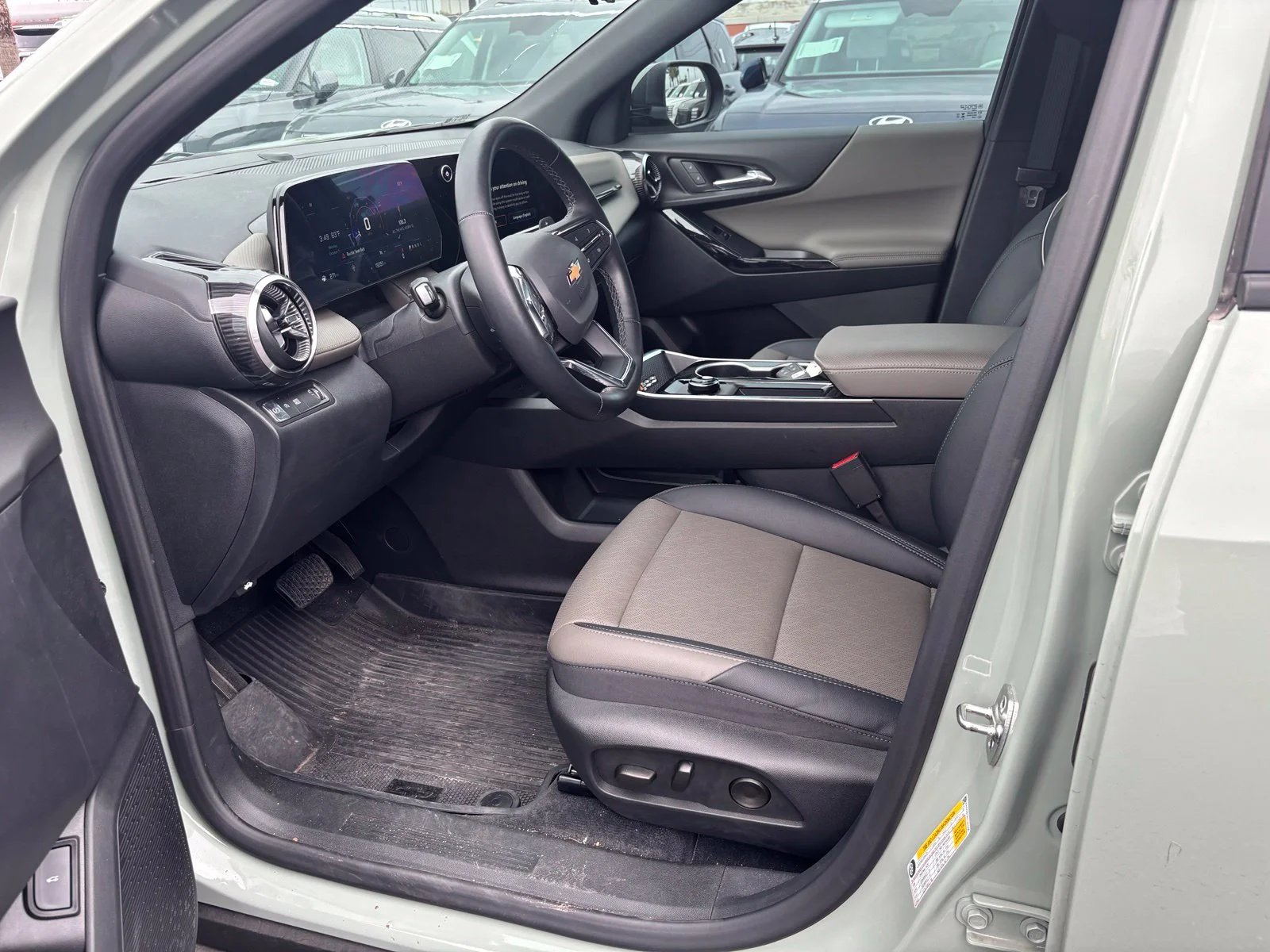 Used 2026 Green Chevrolet LT image 8