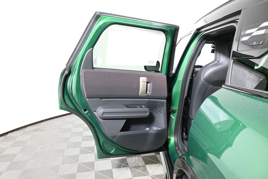 New 2026 Green MINI Iconic image 28