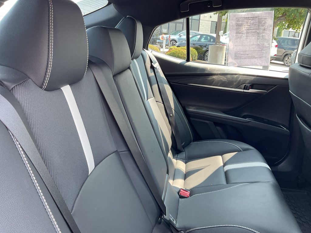 Used 2025 Ice Cap Toyota SE image 12