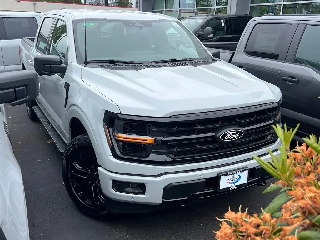 New 2026 White Ford XLT image 1