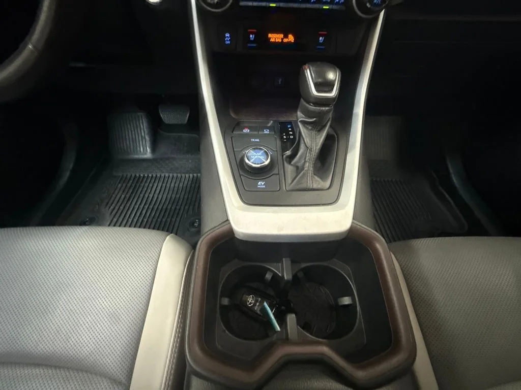 Used 2022 Gray Toyota Limited image 17