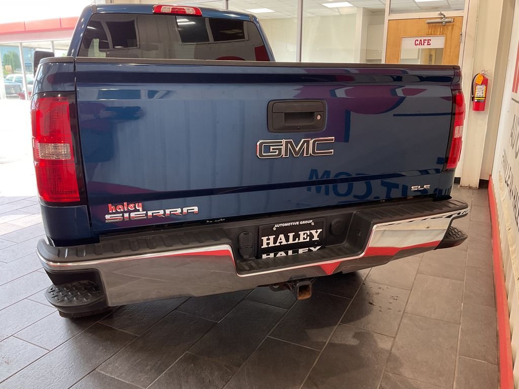Used 2017 Blue GMC SLE image 7
