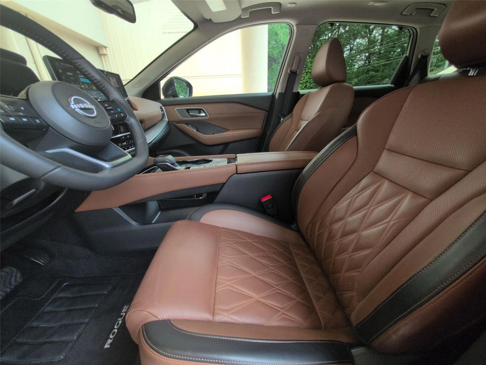 Used 2024 Deep Ocean Blue Pearl Nissan Platinum image 12