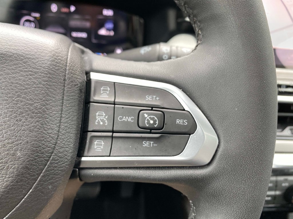 Used 2023 White Jeep Limited image 20