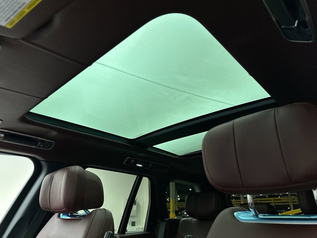 New 2026 Santorini Black Land Rover Autobiography image 11