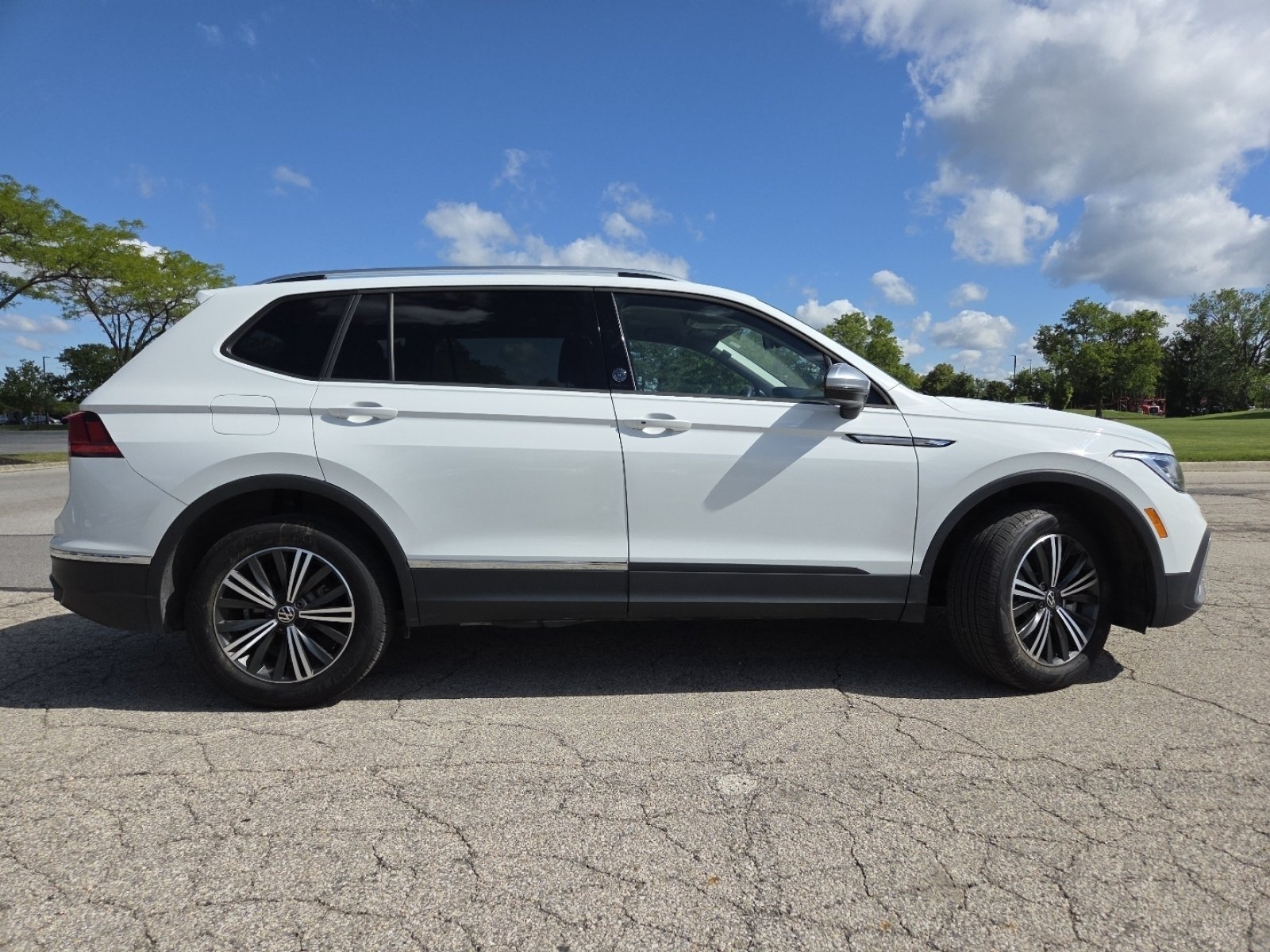 2024 Volkswagen Tiguan Wolfsburg Edition - Photo 21
