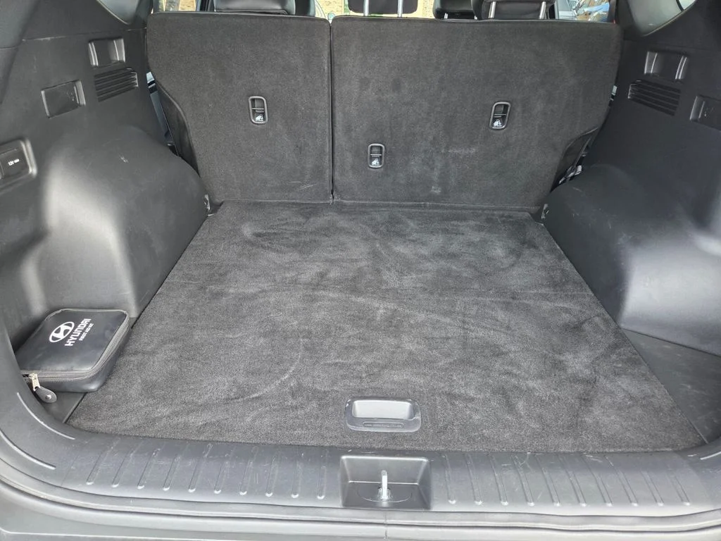 Used 2023 Gray Hyundai SEL image 27