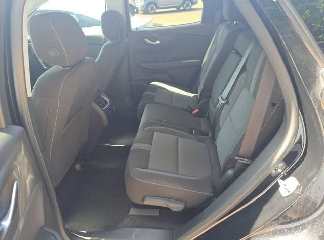 Used 2025 Black Chevrolet 2LT image 5