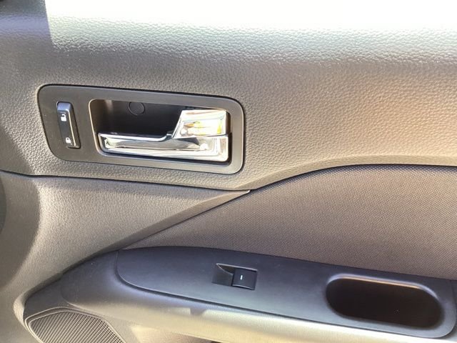 Used 2012 Blue Ford SE image 19