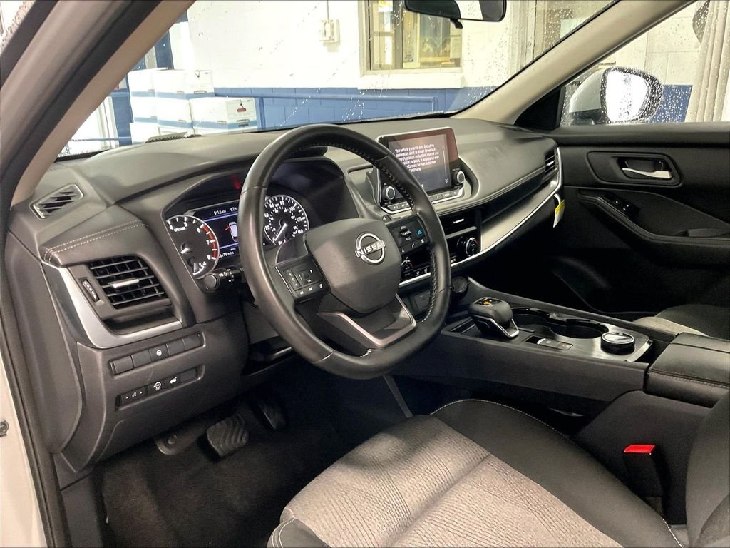 Used 2025 Silver Nissan SV image 8