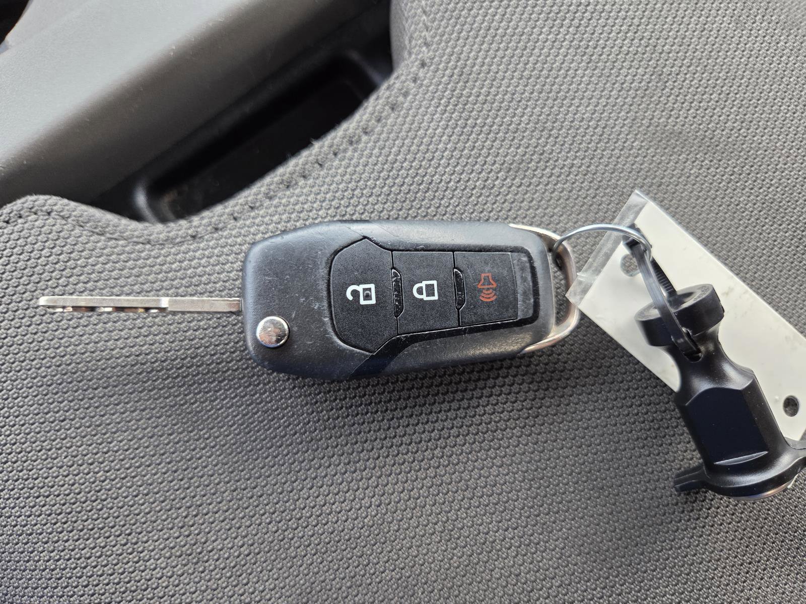 Used 2015  Ford  image 28
