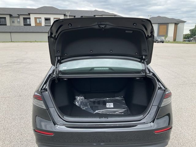 New 2026 Crystal Black Pearl Honda SE image 31