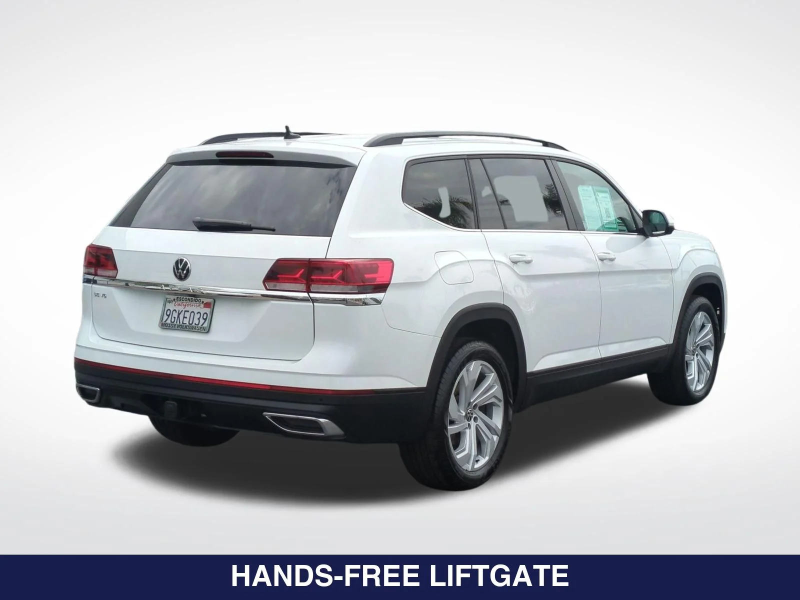 Used 2023 White Volkswagen 3.6L V6 SE w/Technology image 9