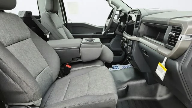New 2026 Oxford White Ford XL image 21