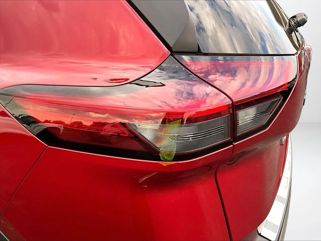 Used 2023 Red Nissan SV image 29