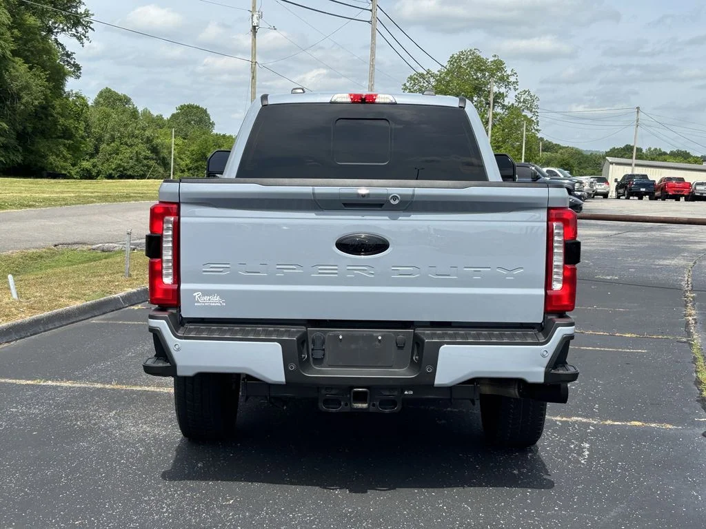 Used 2024 Gray Ford Lariat image 8