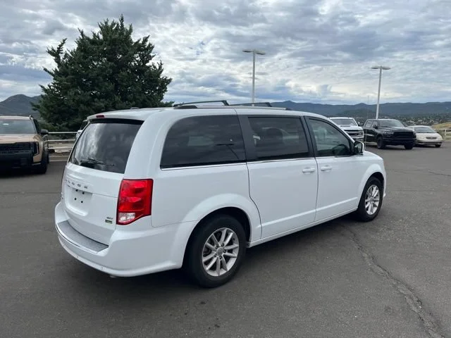 Used 2019 White Knuckle Clearcoat Dodge SXT image 8