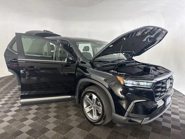 Used 2025 Black Honda EX-L image 15