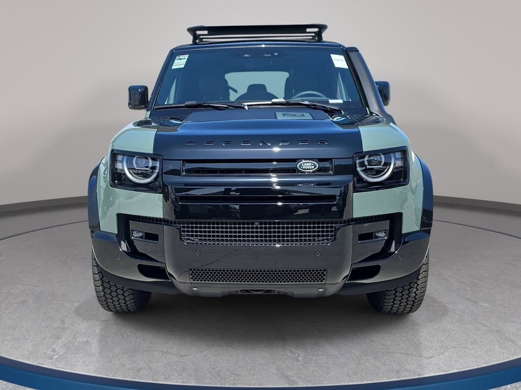 New 2026 Keswick Green Land Rover Trophy Edition Keswick image 2
