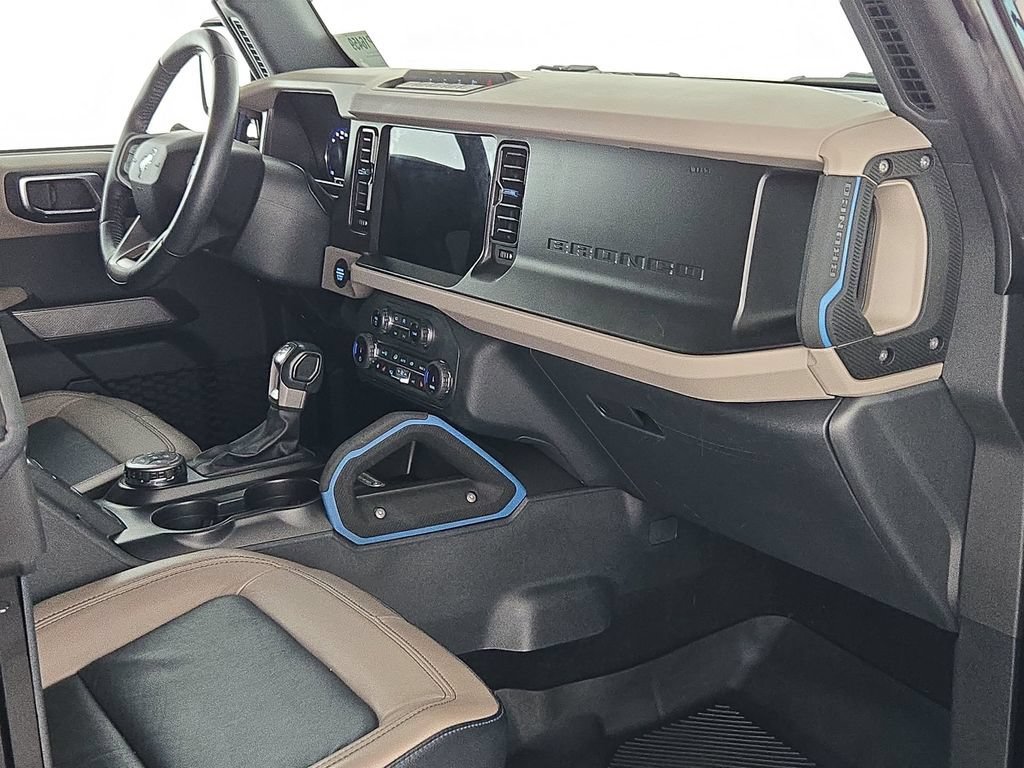 Used 2022 Black Ford Wildtrak image 33