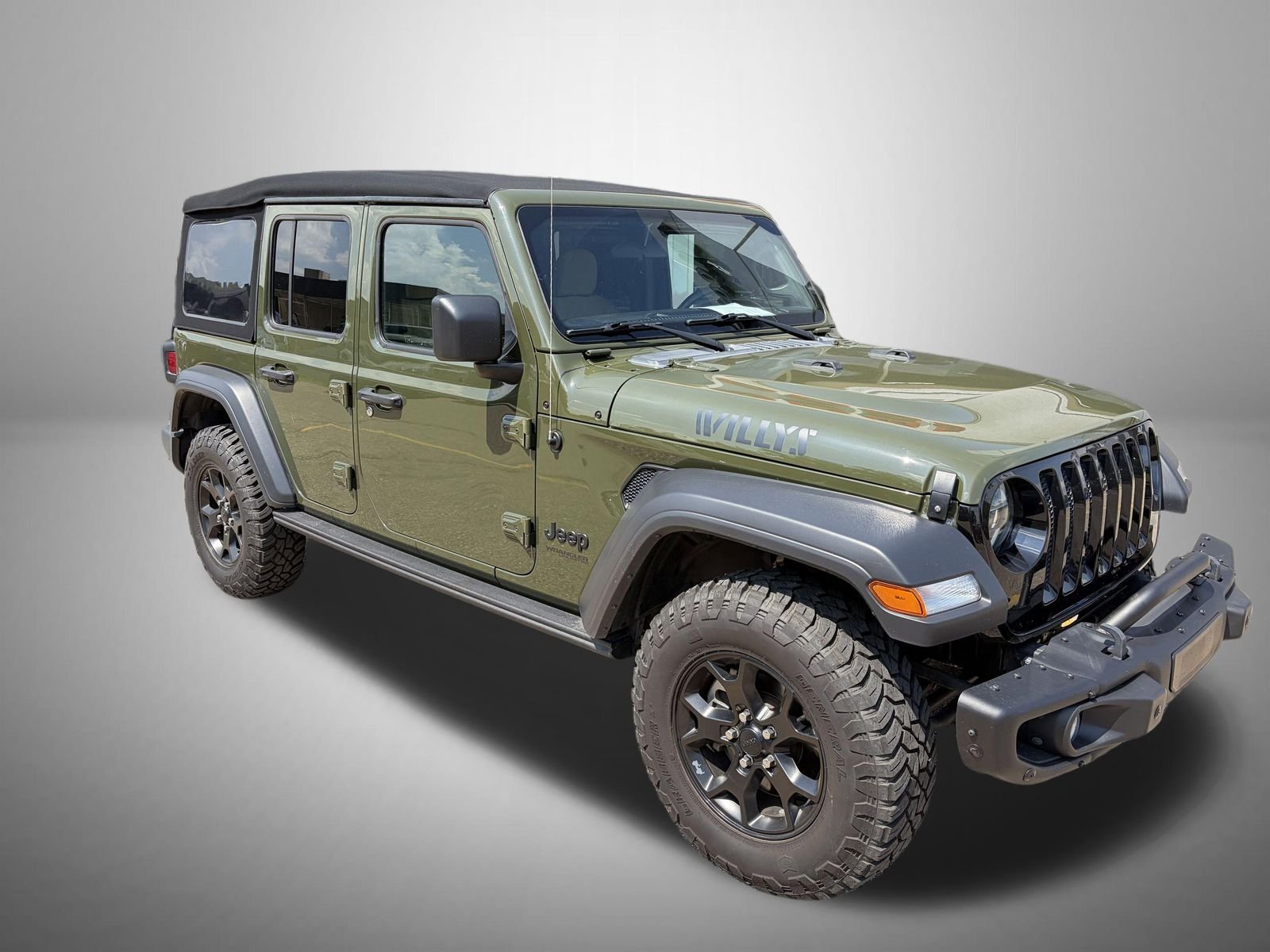 Used 2022 Green Jeep Unlimited Willys image 2