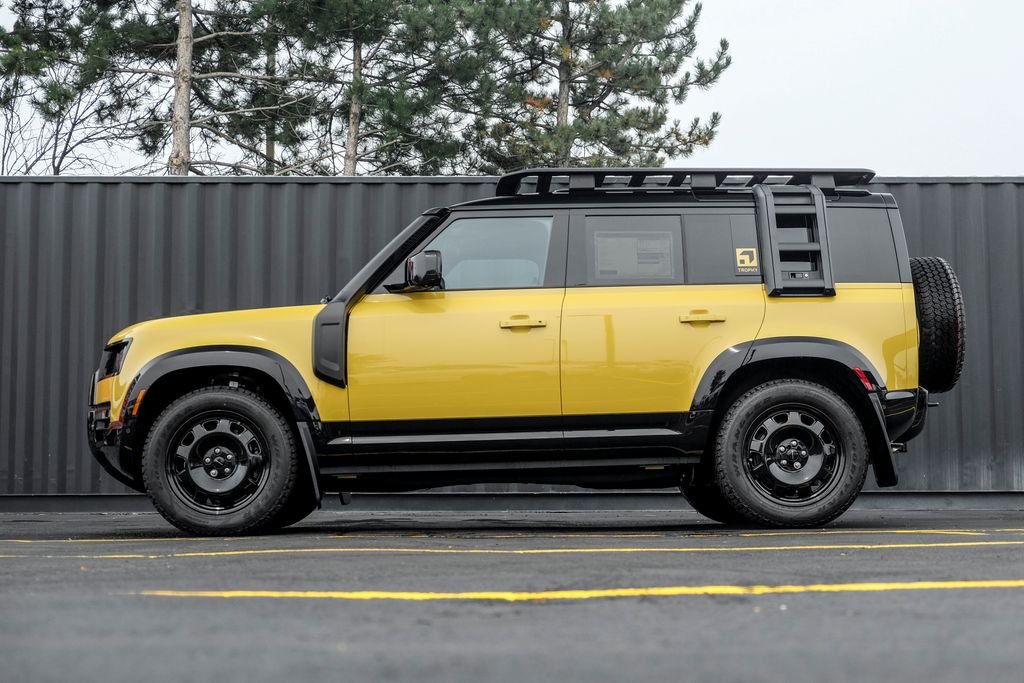 New 2026 Deep Sandglow Yellow Land Rover Trophy Edition image 3