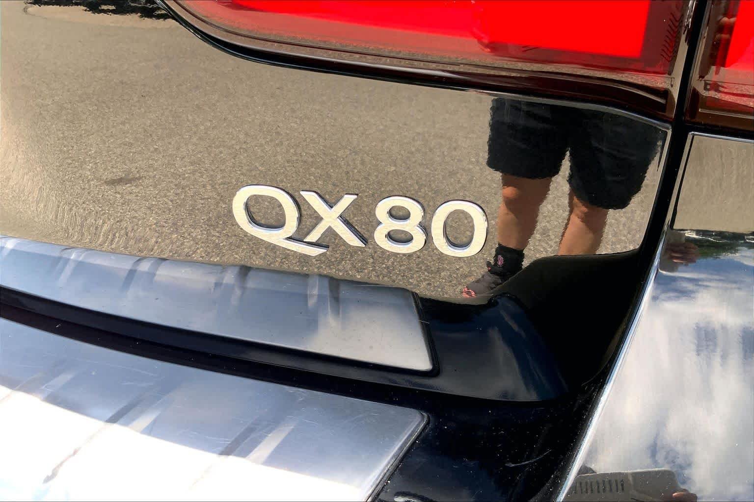 Used 2020 Mineral Black INFINITI LUXE image 31