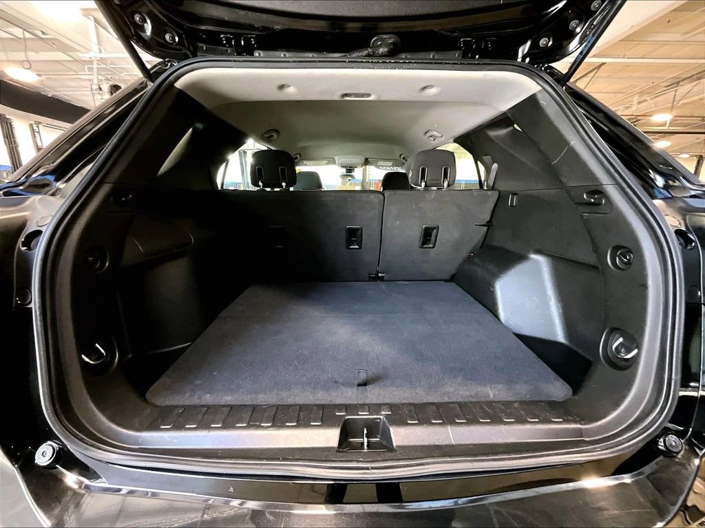Used 2020 Black Chevrolet LS image 17