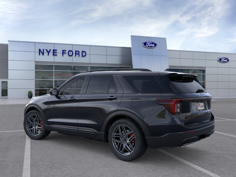 New 2026 Agate Black Metallic Ford ST-Line image 5