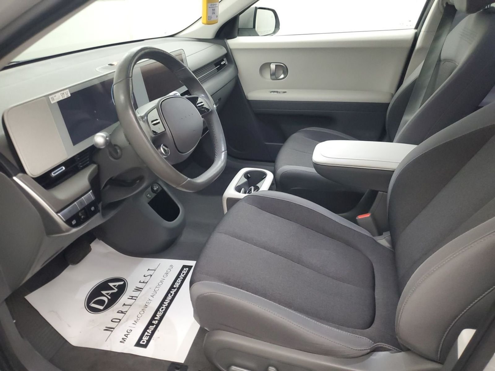 Used 2024 Gray Hyundai SEL image 5