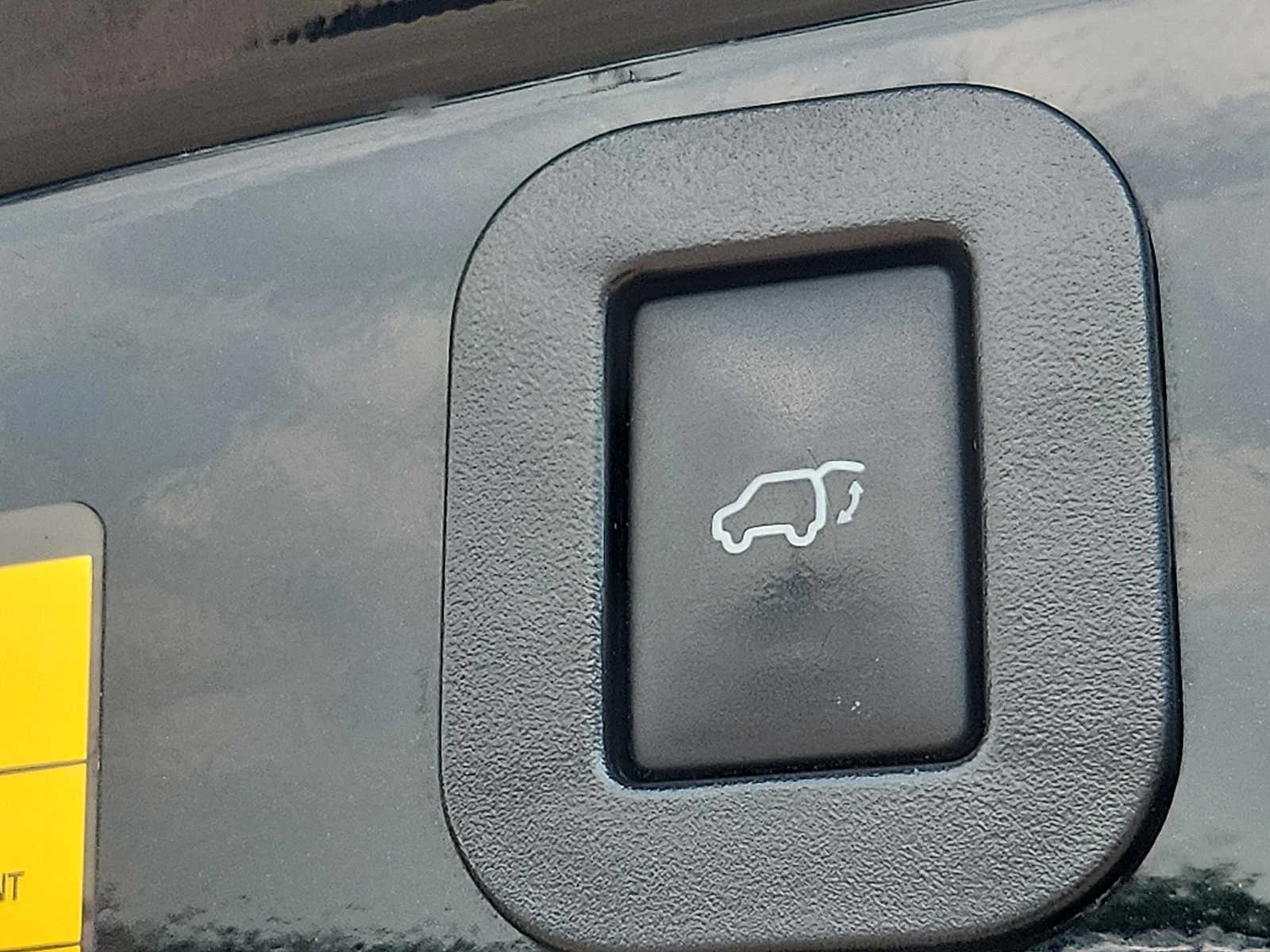 Used 2013 Black Toyota XLE image 31