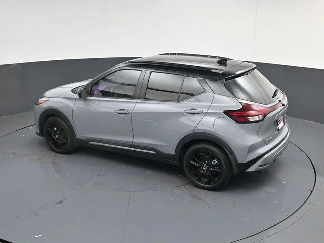 Used 2023 Gray Nissan SR image 43