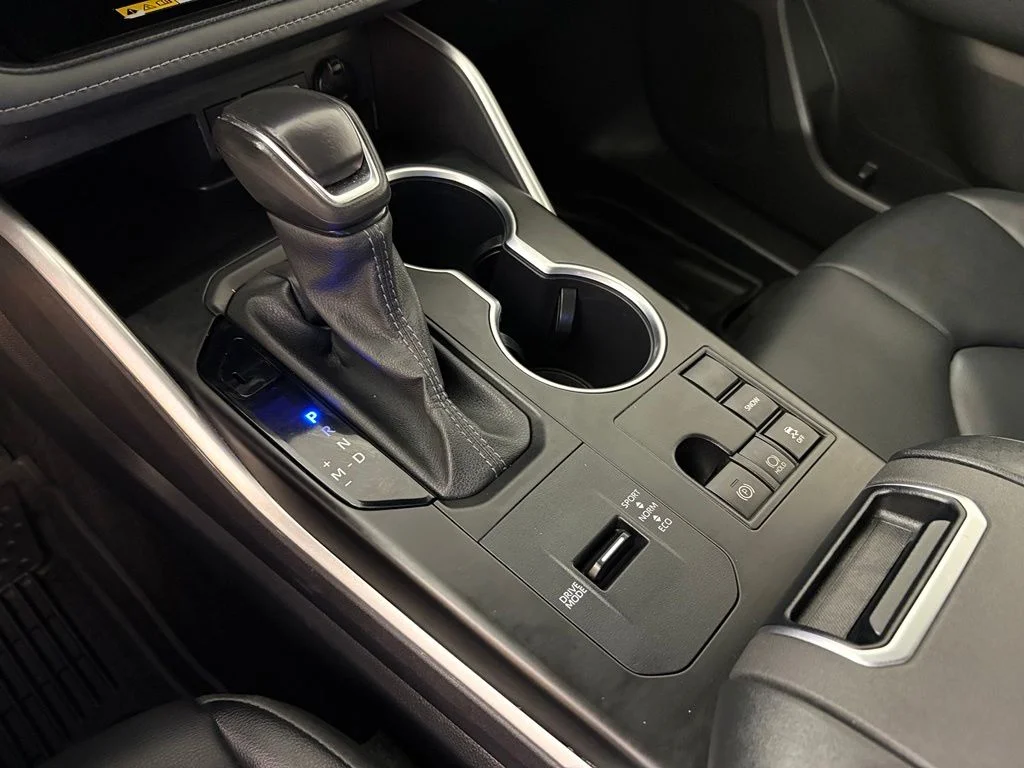 Used 2024 Silver Toyota XLE image 28