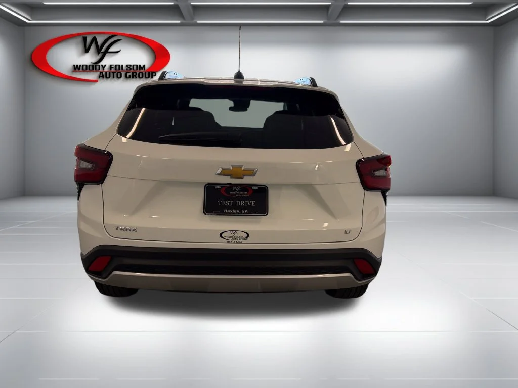 New 2026 Summit White Chevrolet LT image 6