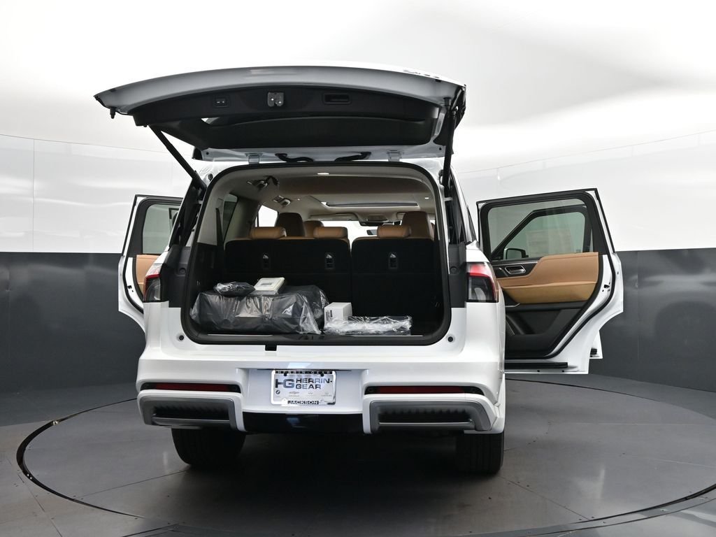 New 2026 RADIANT WHITE INFINITI Luxe 2WD image 52