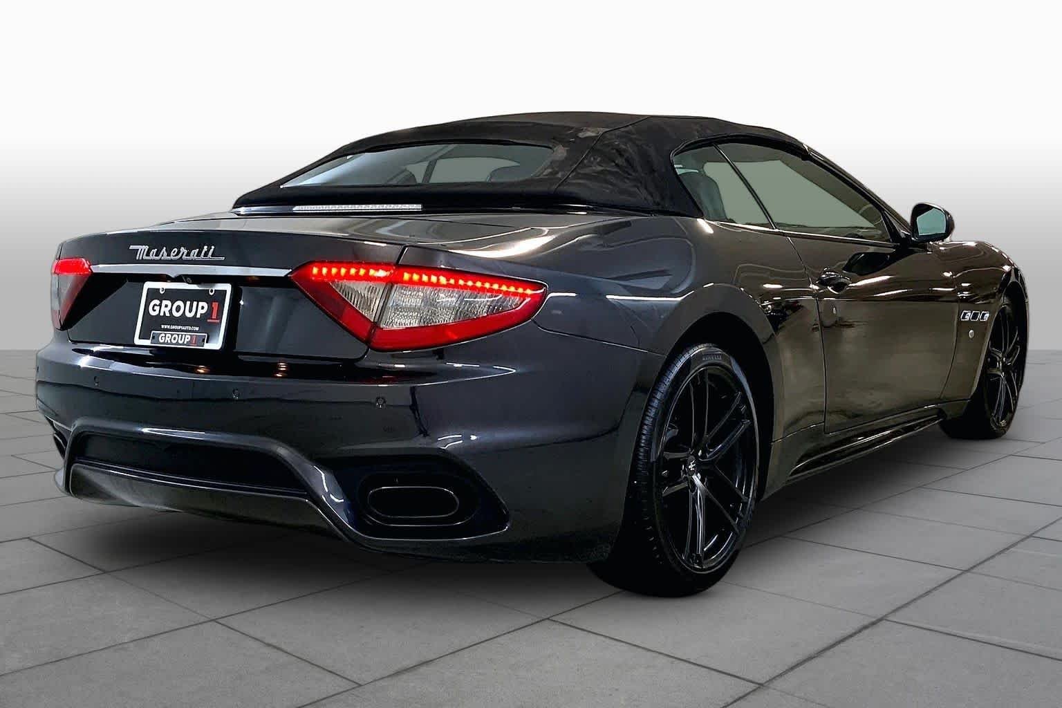 Used 2018 Grigio Granito Metallic Maserati Sport image 12