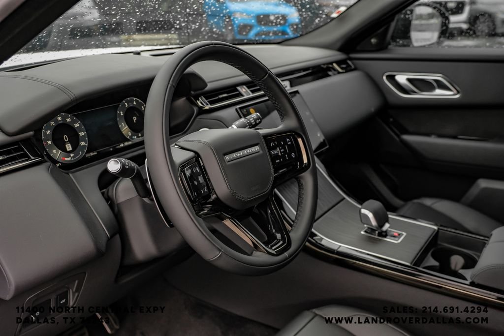New 2026 Fuji White Land Rover Dynamic SE image 17