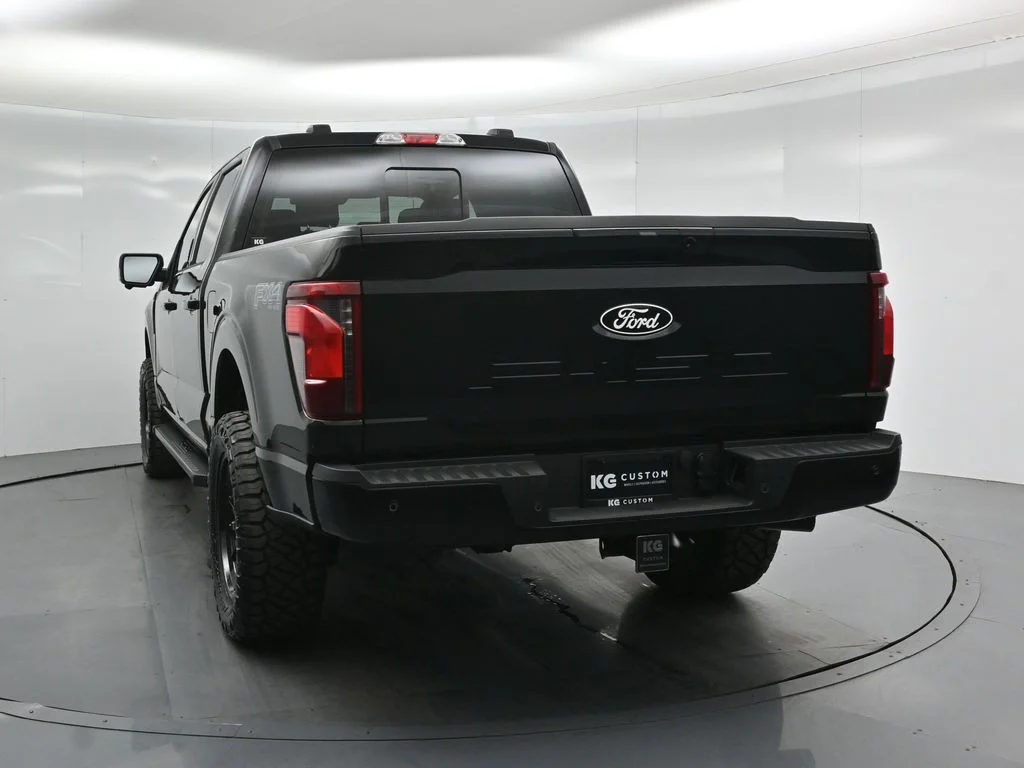 New 2026 Agate Black Metallic Ford XLT image 21