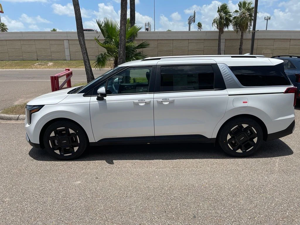 New 2026 White Kia EX image 4