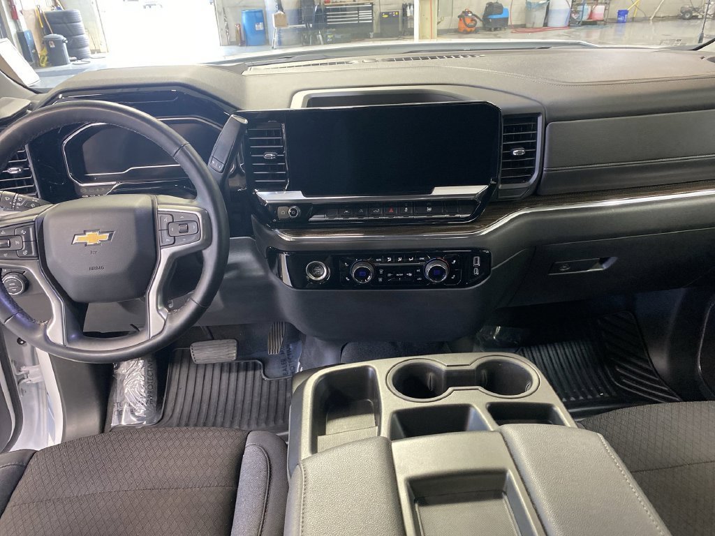 2024 Chevrolet Silverado 1500 LT - Photo 27
