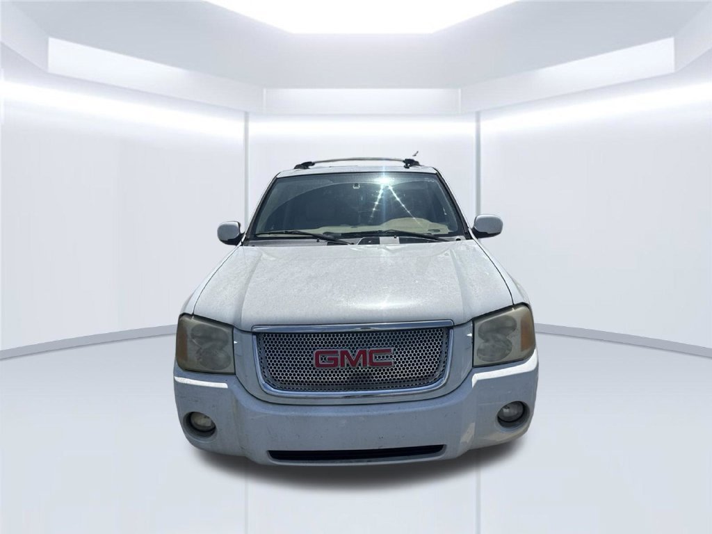Used 2007 Summit White GMC Denali image 4