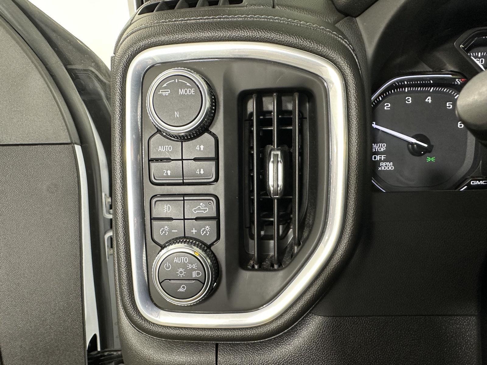 Used 2022 Summit White GMC Elevation image 7