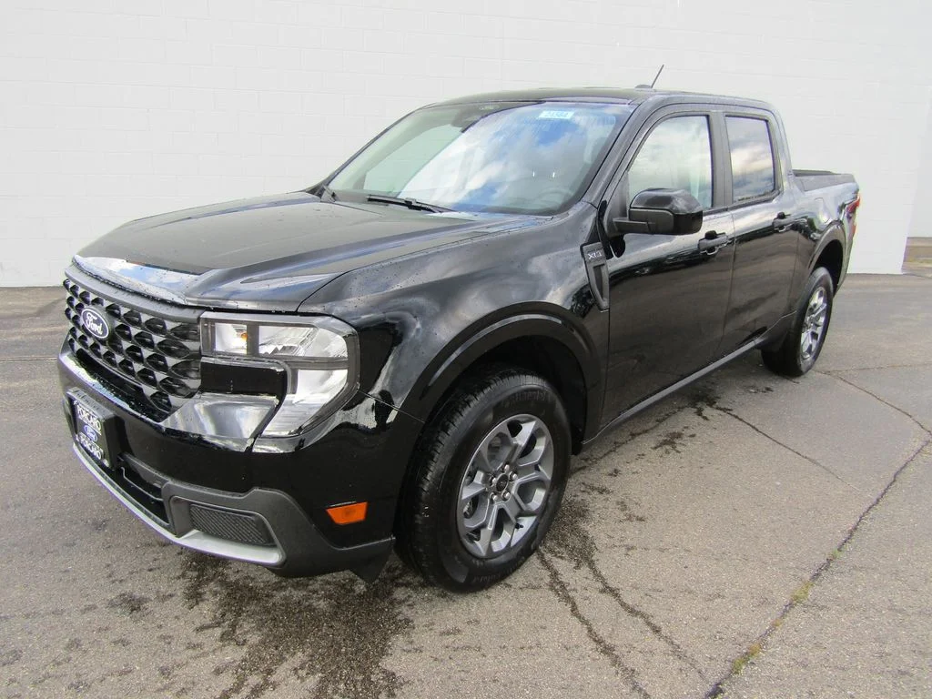 New 2026 Shadow Black Ford XLT image 6