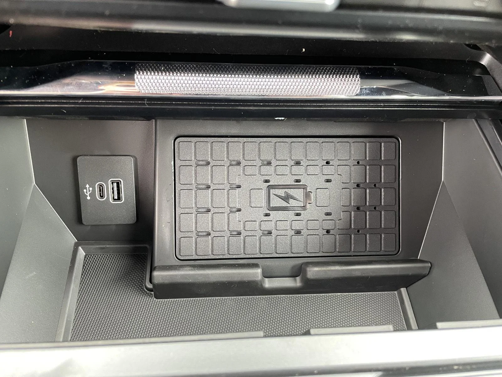 New 2026 Carbonized Gray Metallic Ford Tremor image 26