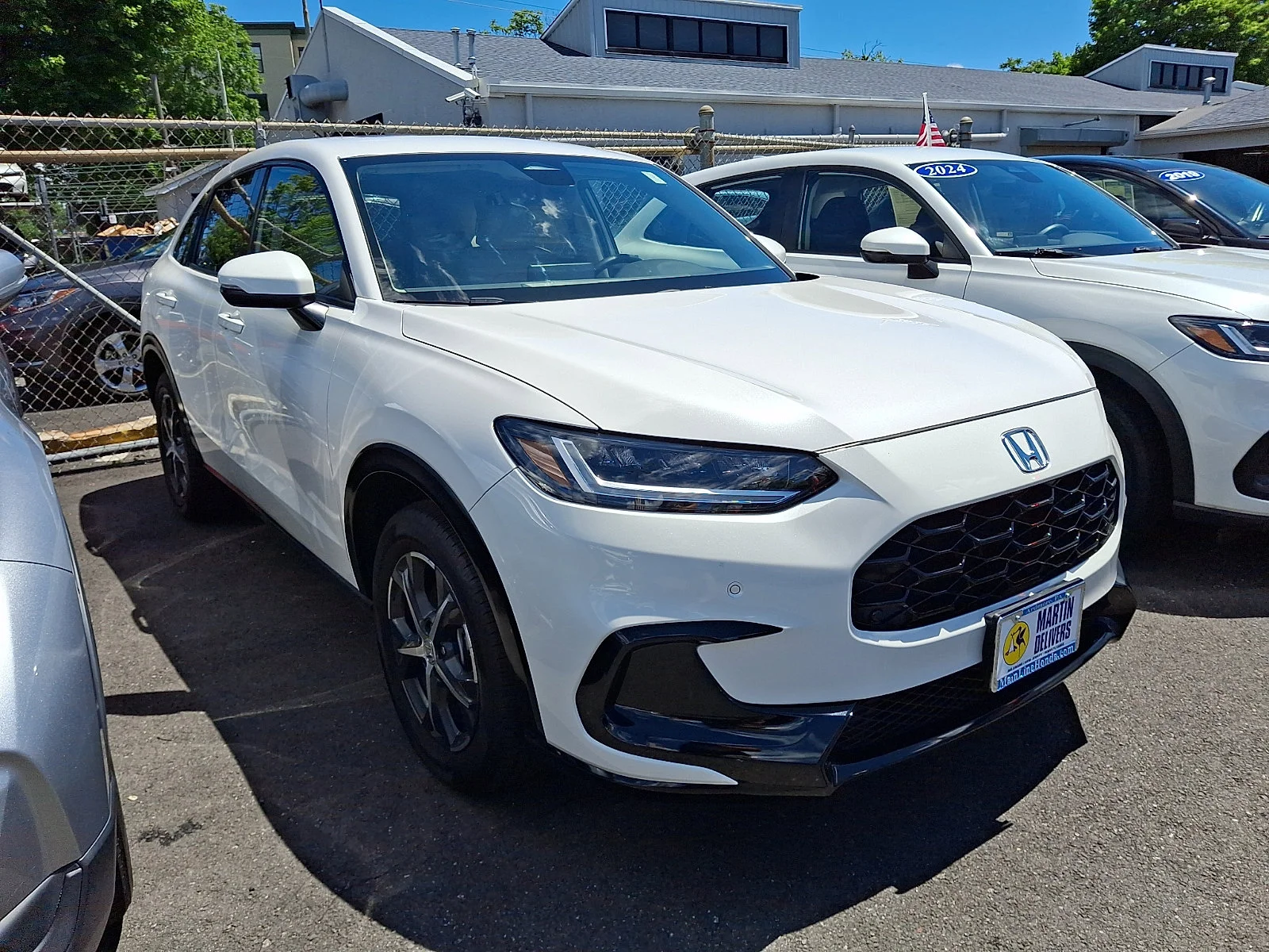 Used 2025 Platinum White Pearl Honda EX-L image 3